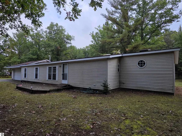 7222 Blue Ox Trl, South Branch, MI 48761