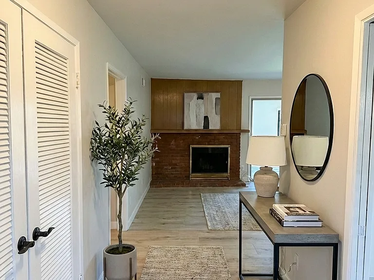 15148 Oro Grande St — Photo 8