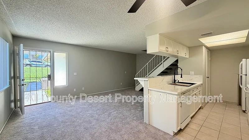 2 bed, 1.0 bath, 840 sqft, $2,095 — Photo 2