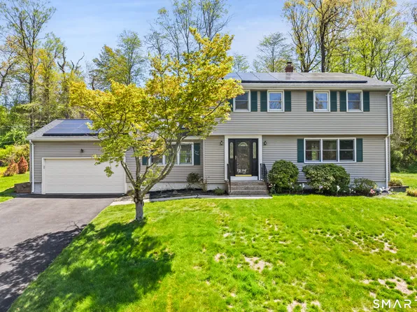 120 Braeside Drive, Hamden, CT 06514