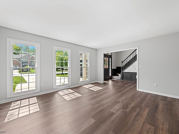 4th image of 20284 Ellsworth Dr