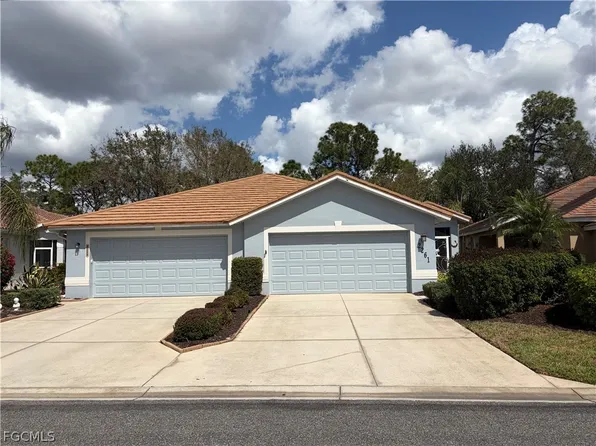 2261 Carnaby Ct, Lehigh Acres, FL 33973