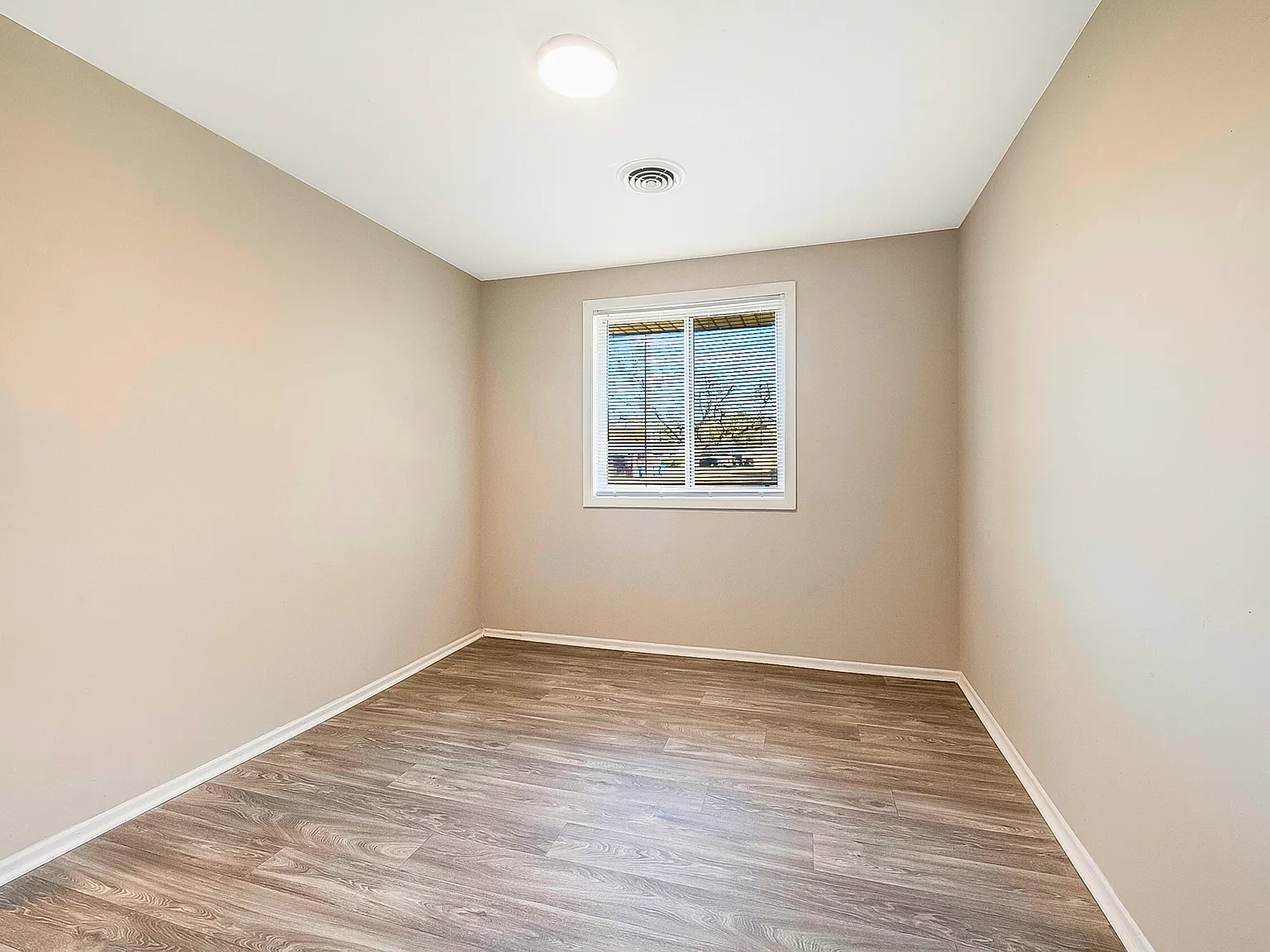4 bed, 1154 sqft, $1,595 — Photo 2