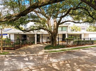 17 Park Island Dr, New Orleans, LA 70122