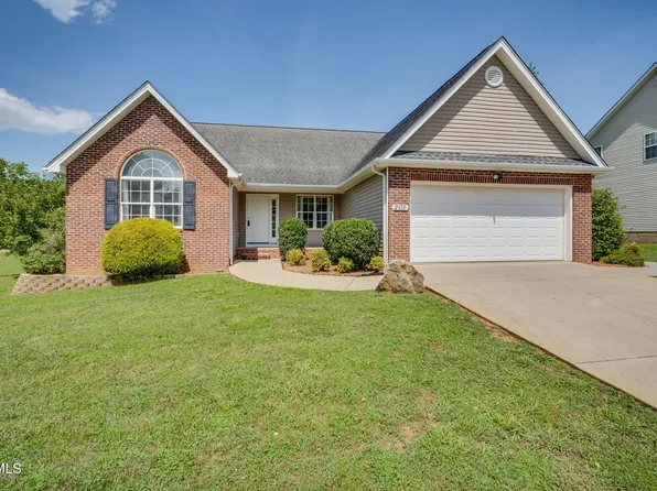 205 Rockingham Meadows Dr, Johnson City, TN 37601