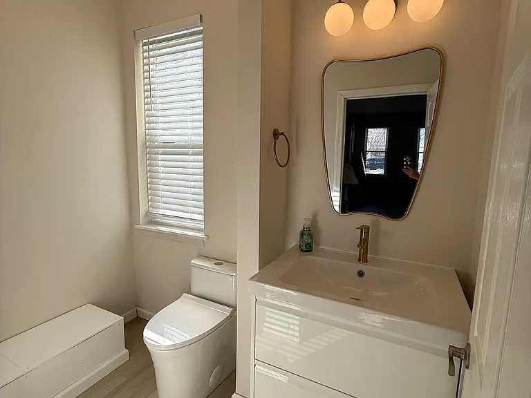 824 Elm St — Photo 13