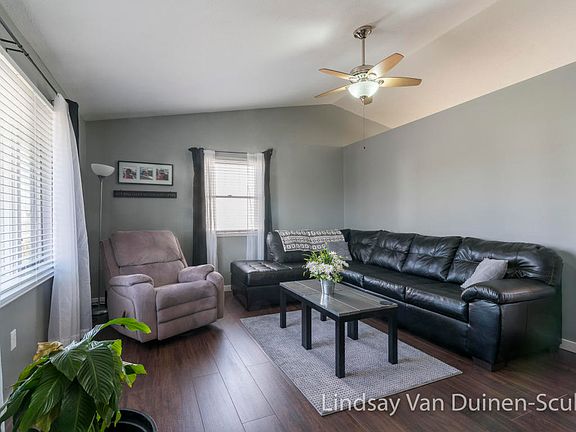 3rd image of 3022 Sharon Ave SW