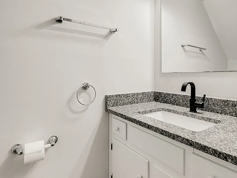 5700 Standing Oak Rd — Photo 15