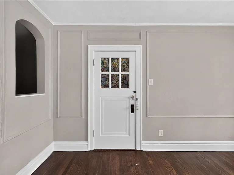 1949 Alfred Ave #1S — Photo 5