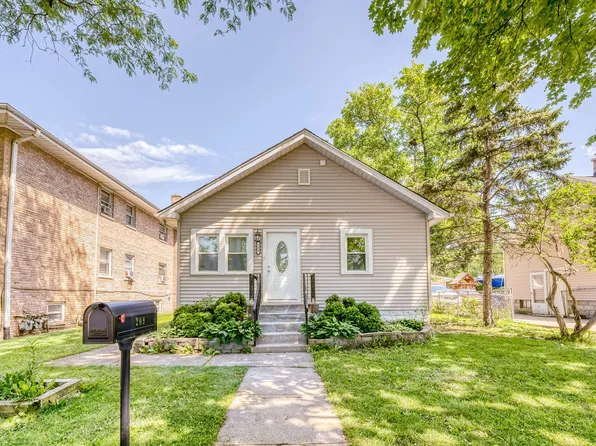 209 E Pine Ave, Bensenville, IL 60106