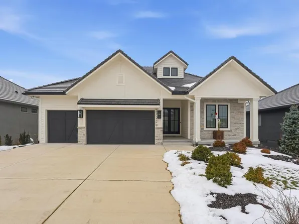 27229 W 100th Ter, Olathe, KS 66061