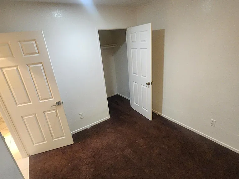 45021 Redwood Ave — Photo 6