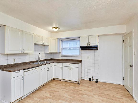 5th image of 1229 Lakeview Ave