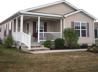 2 Bunting Ct, Bechtelsville, PA 19505