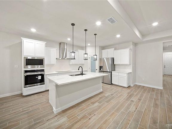 4th image of 304 W Landon Ave