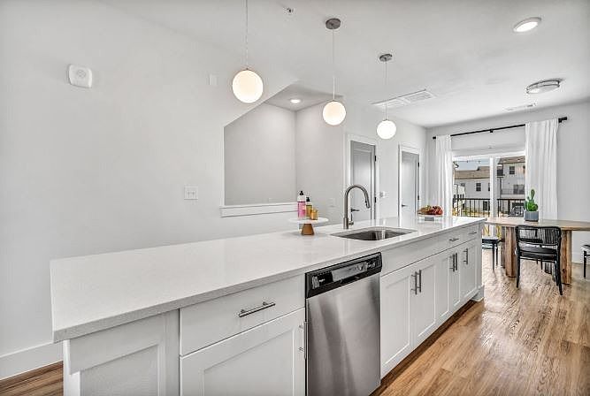 1st image of 18612 Pfluger Farm Ln #11-103