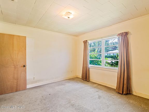 3rd image of 423 Audubon Dr