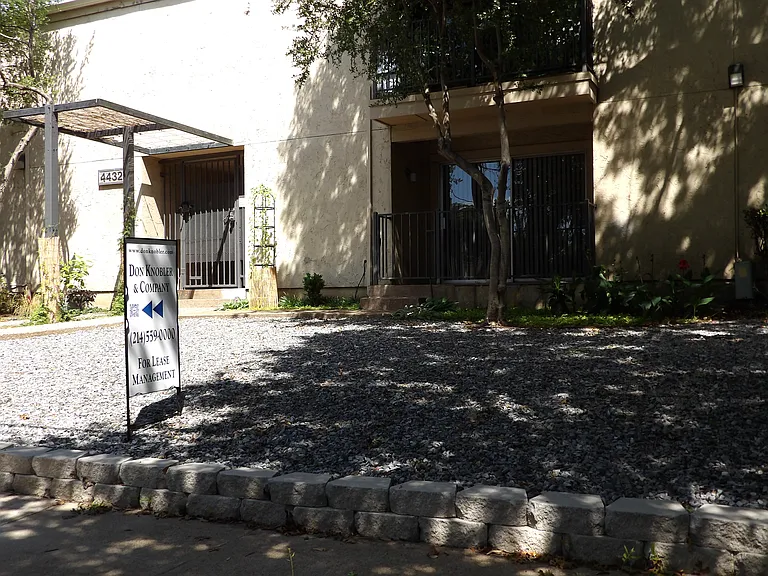 4432 Buena Vista St #102 — Photo 18
