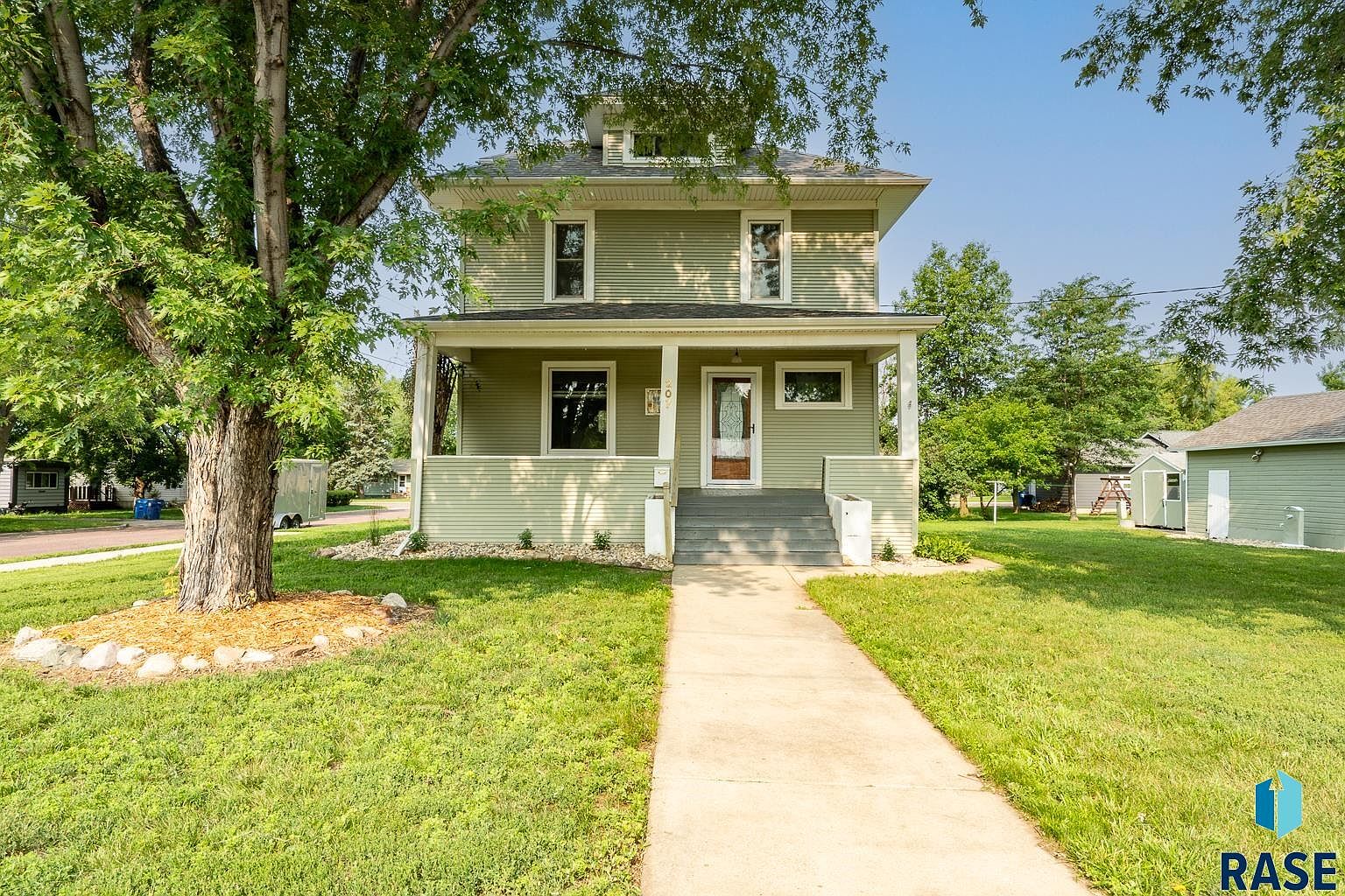 207-n-wicker-st-canton-sd-57013-mls-22304496-zillow