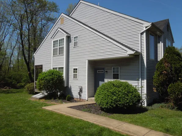 886 Sturbridge Ln #A, Lansdale, PA 19446
