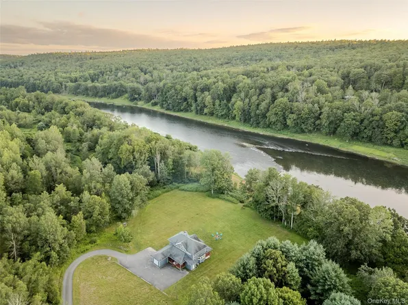 5 Arrowhead Lane, Narrowsburg, NY 12764