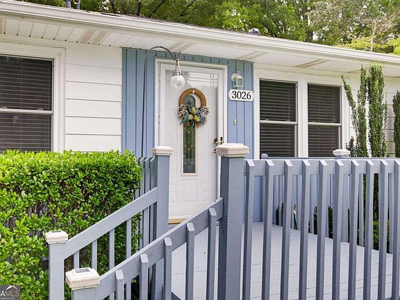 4th image of 3026 Shirley Dr NW