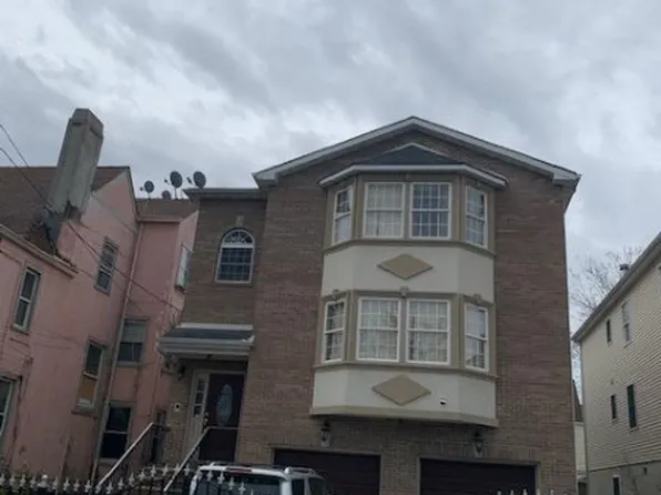 694-696 E 26Th St, Paterson City, NJ 07504