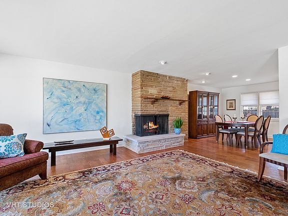 3rd image of 1420 Canterbury Ln