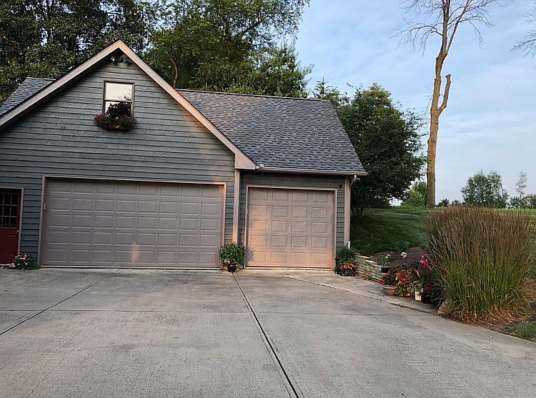 2nd image of 1860 Wood Glen Ct NW