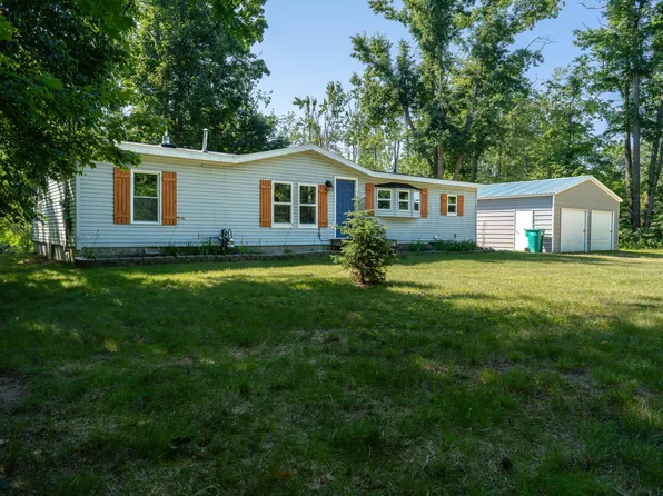 4473 Club House Trl, Gaylord, MI 49735