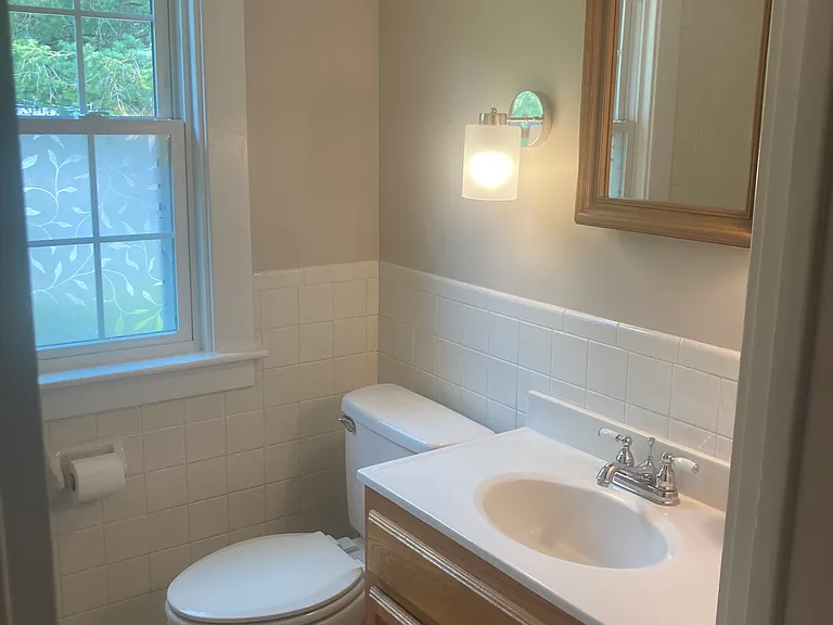 14 N Grove St — Photo 9