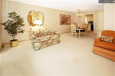 2nd image of 2225 Beechwood Dr