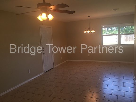 4th image of 413 Globe Ave