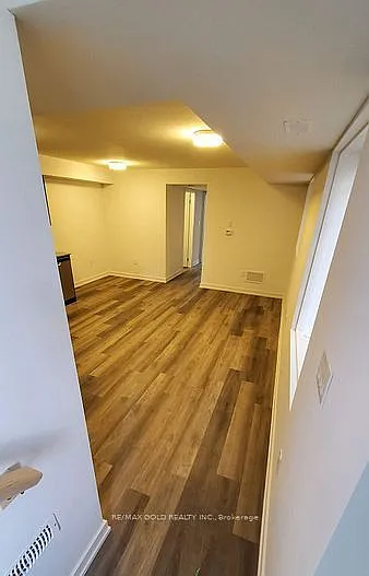 205 W Oak Trl #25 — Photo 6