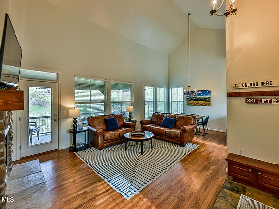 4th image of 106 RANGE VISTA Drive