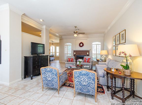 4th image of 5319 Auburn Way