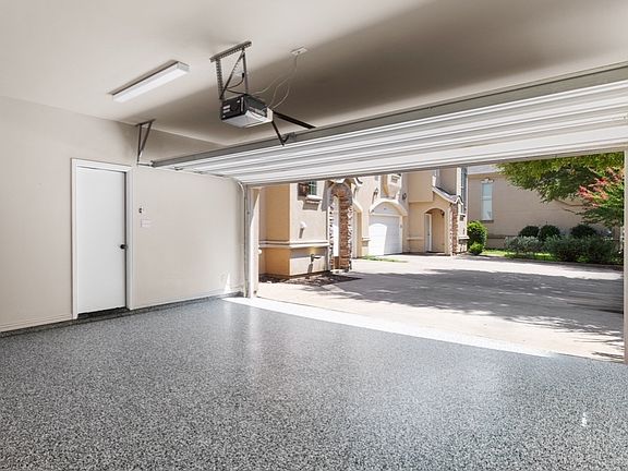 4th image of 505 Kingscote Ct #505