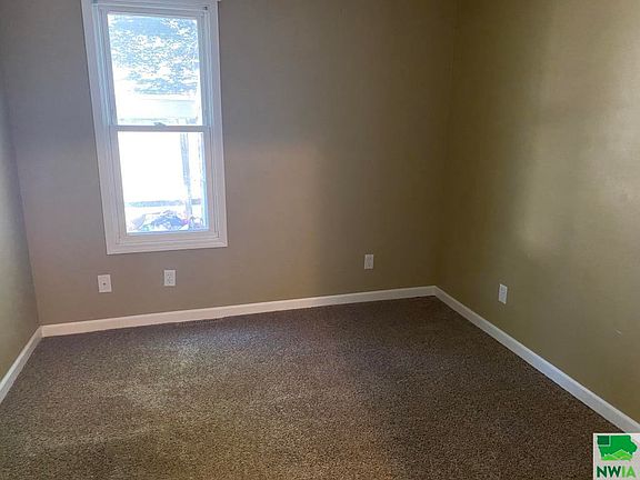5th image of 2415 8th St