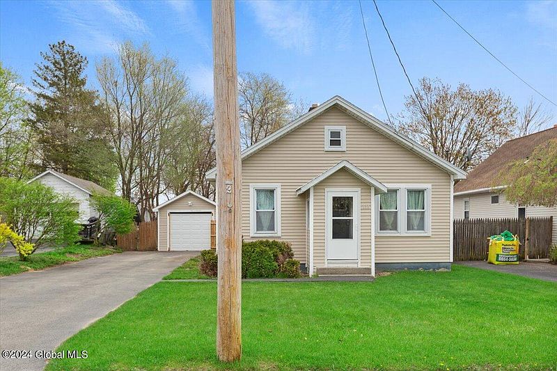 2nd image of 1009 Paul Avenue