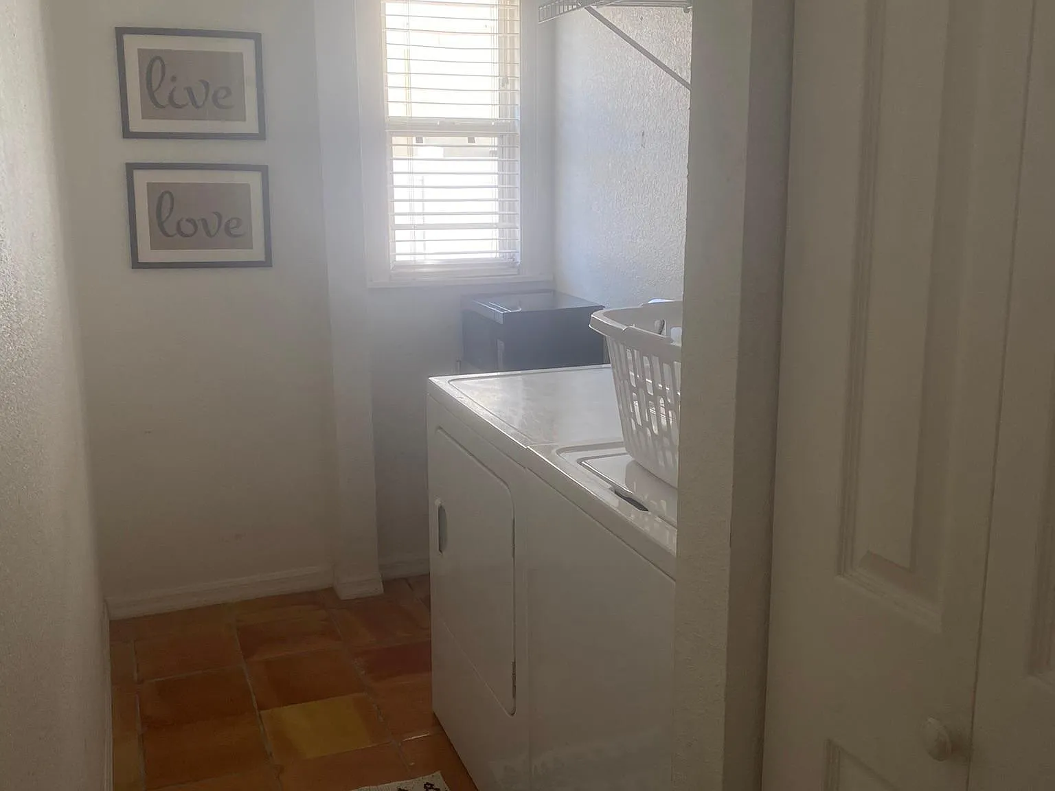 2164 Magnolia St — Photo 2