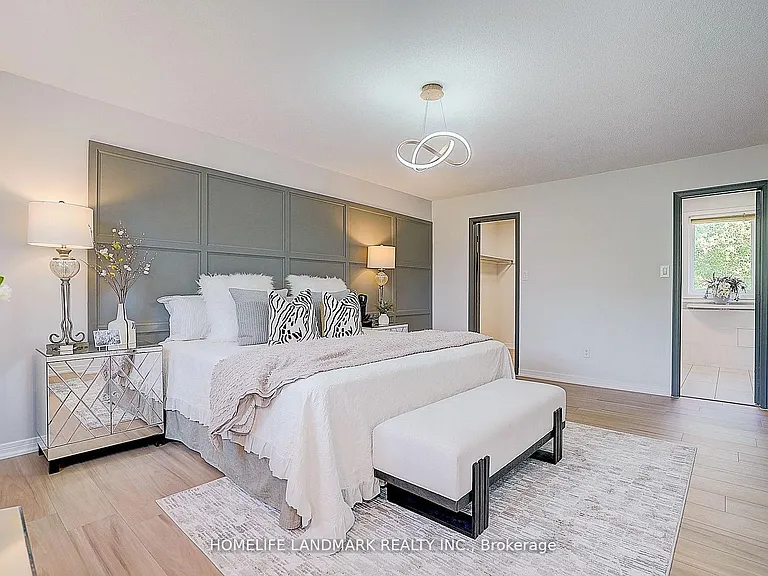 20573 Yonge St — Photo 33