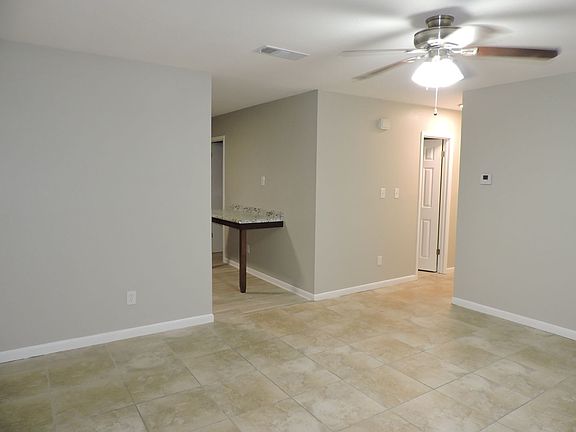 3rd image of 5094 Yacht Harbour Cir
