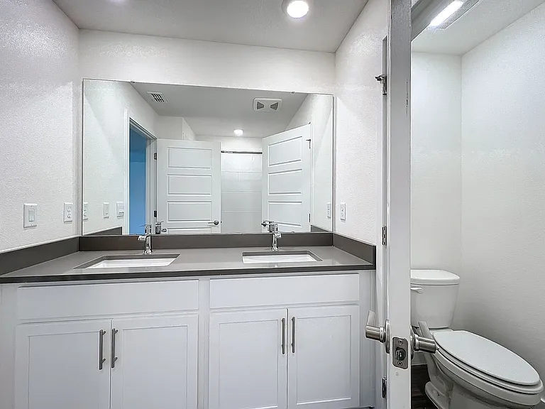 231 Dapper Ct — Photo 38