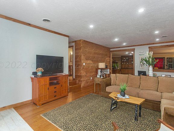 4th image of 101 E 26th Ave