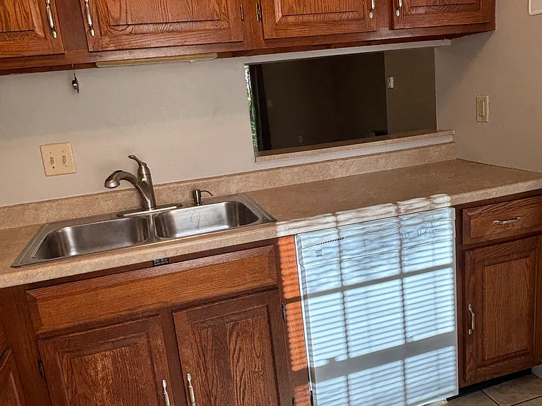 243 Twin Oaks Ter — Photo 17