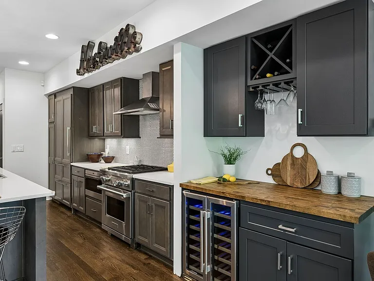 2320 Dalebrook Ct — Photo 3