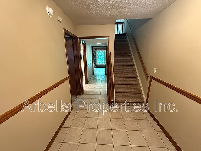 1608 Herrin Dr — Photo 8