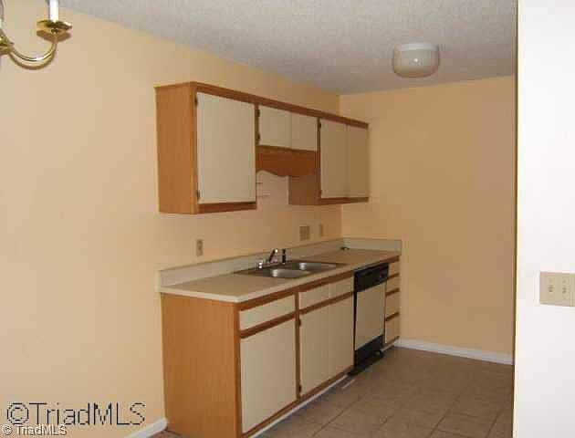 1st image of 519 Mystic Dr