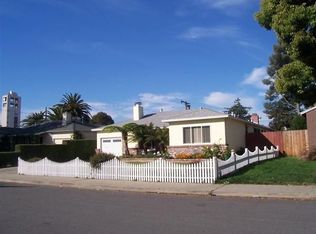 915 6th Ave, Redwood City, CA 94063