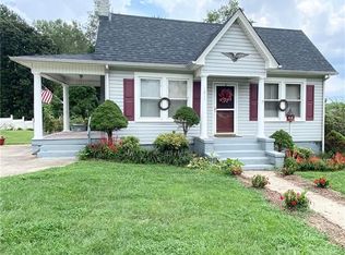 1011 Olive Ave, Lenoir, NC 28645